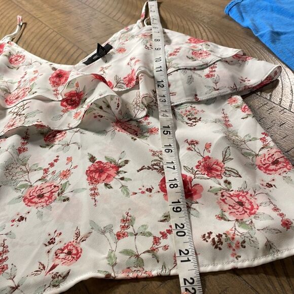 Boho Cropped Ruffle Blouse is Perfect Summer Blouse. Ready for Vacation 🛩 - Picture 14 of 16